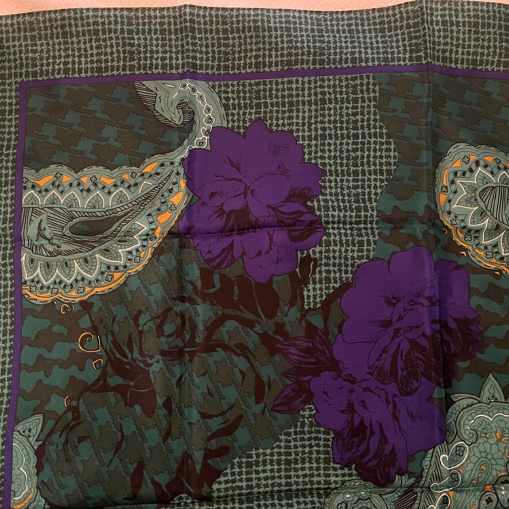 Christian Dior E'Charpes Vintage Silk Paisley Scarf - Picture 4 of 11